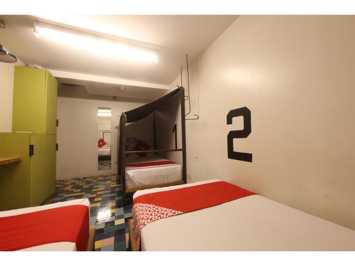 Oyo 866 Junction Hostels Manila Eksteriør billede
