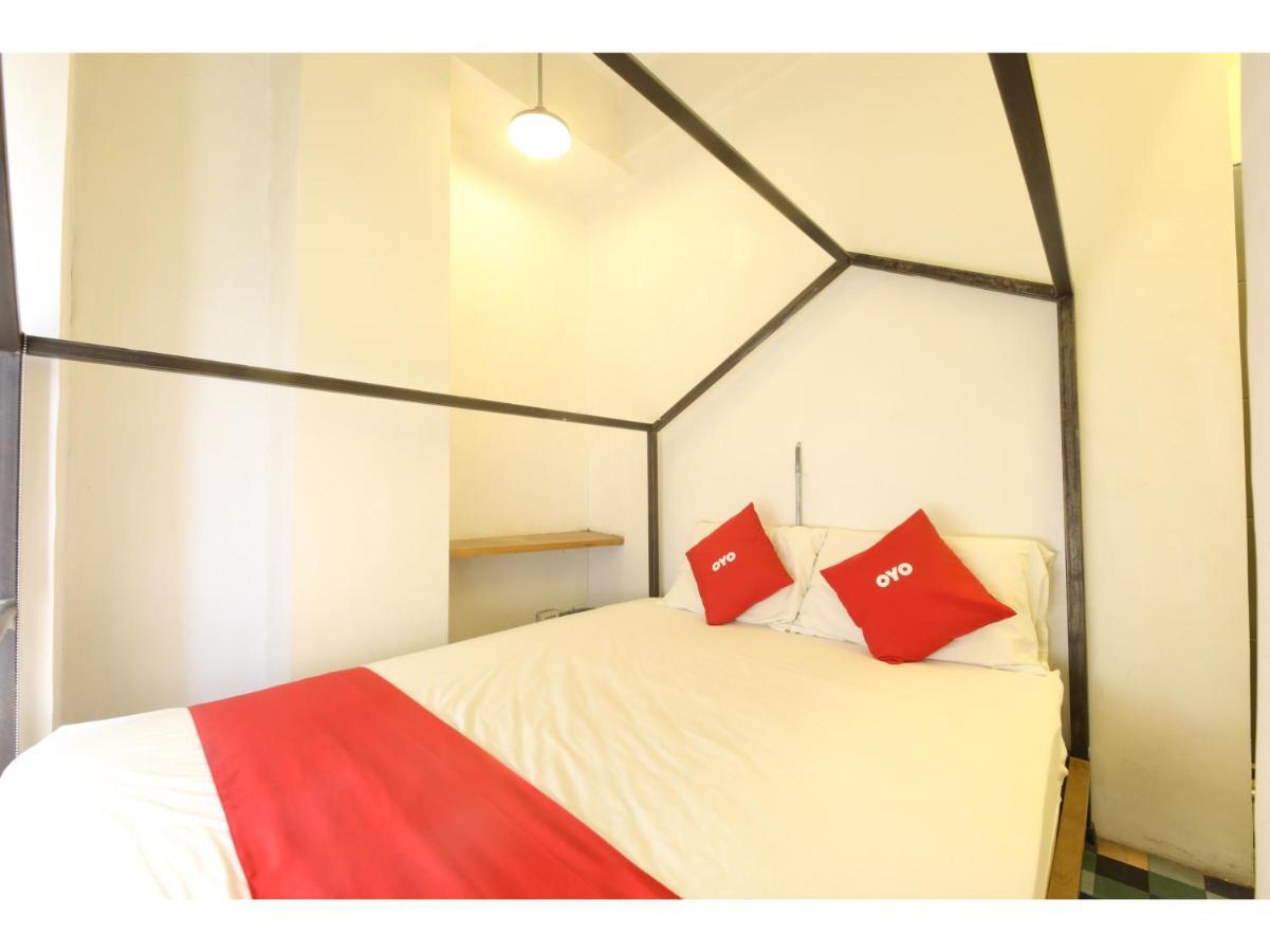 Oyo 866 Junction Hostels Manila Eksteriør billede