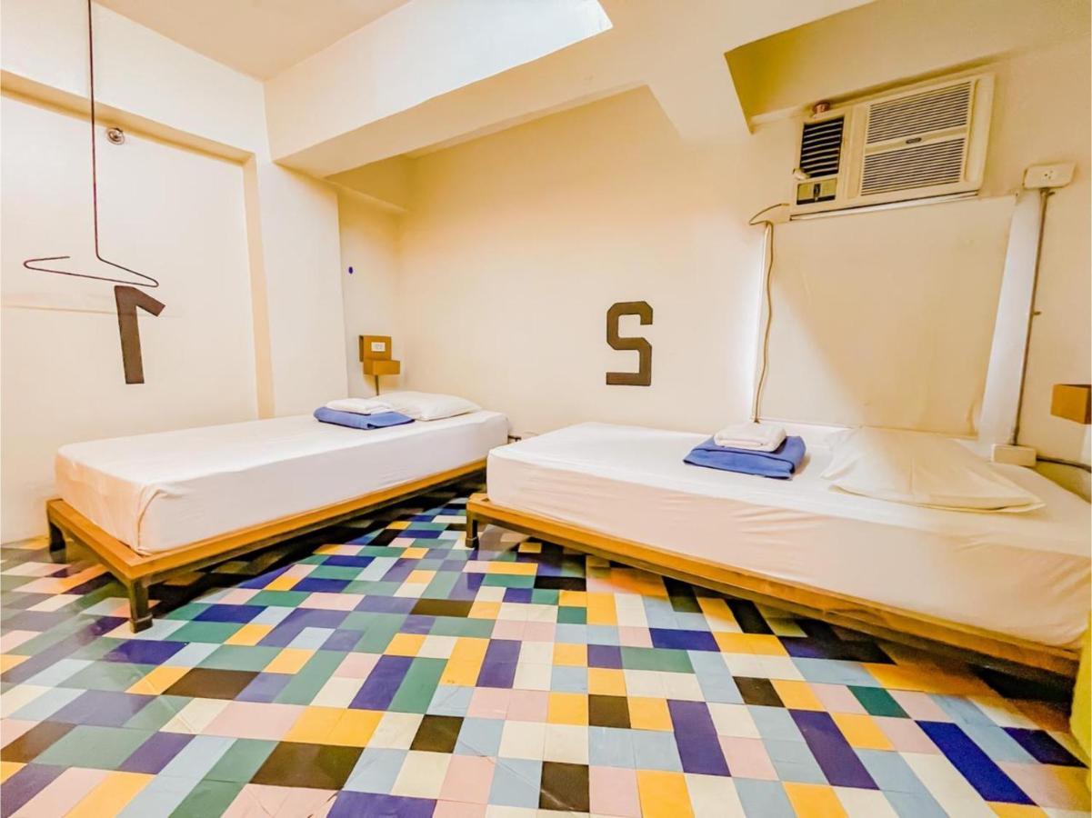 Oyo 866 Junction Hostels Manila Eksteriør billede