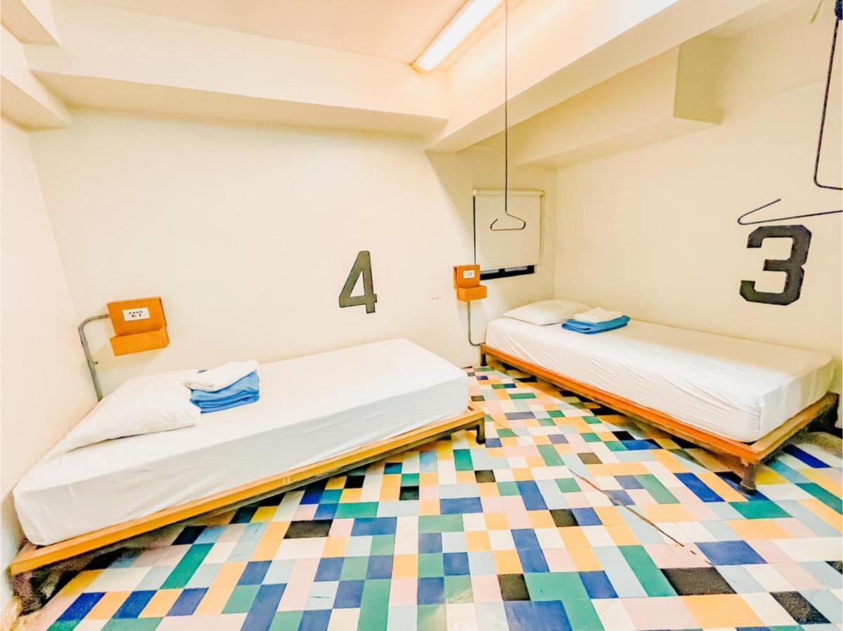 Oyo 866 Junction Hostels Manila Eksteriør billede
